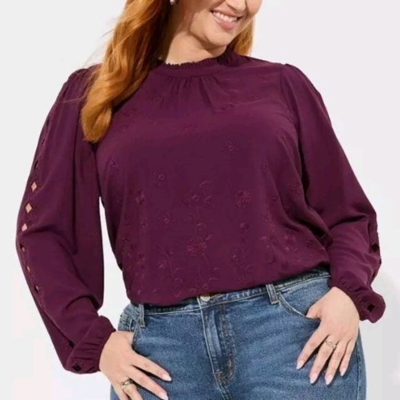 Torrid Challis Embroidered Cutout Sleeve Top - Picture 1 of 5